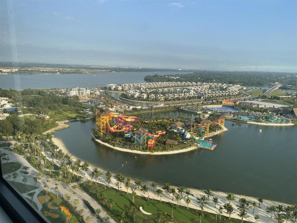 Bán căn góc 2pn, giá 4.7 tỷ, dt80m2, tầng trung view sông đồng nai, the beverly  vinhomes quận 9