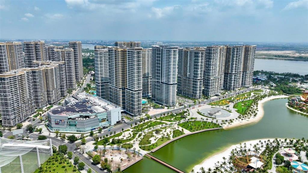 Bán căn góc 2pn, giá 4.7 tỷ, dt80m2, tầng trung view sông đồng nai, the beverly  vinhomes quận 9