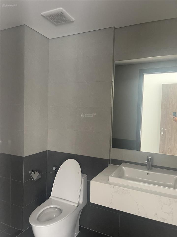 Độc quyền căn 1pn + giá 3.5 tỷ, đã có sổ, dt54m2, the beverly  vinhomes q9, tầng trung view thoáng