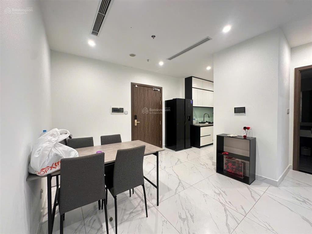 Bán căn 2pn2wc, giá 4,700 tỷ, dt 79m2, the beverly  vinhomes q9, view nội khu nhìn hồ bơi mát mẻ