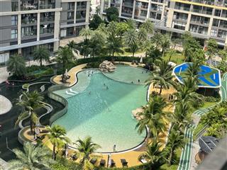 Bán căn 2pn2wc, giá 4,700 tỷ, dt 79m2, the beverly  vinhomes q9, view nội khu nhìn hồ bơi mát mẻ