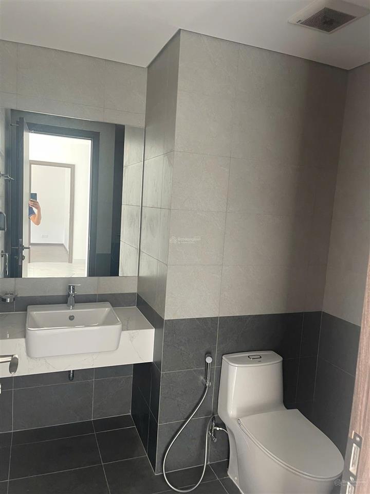 Bán căn 2pn2wc view công viên 36ha, giá 4.950 tỷ, dt80m2, the beverlyvinhomes quận 9, tầng trung