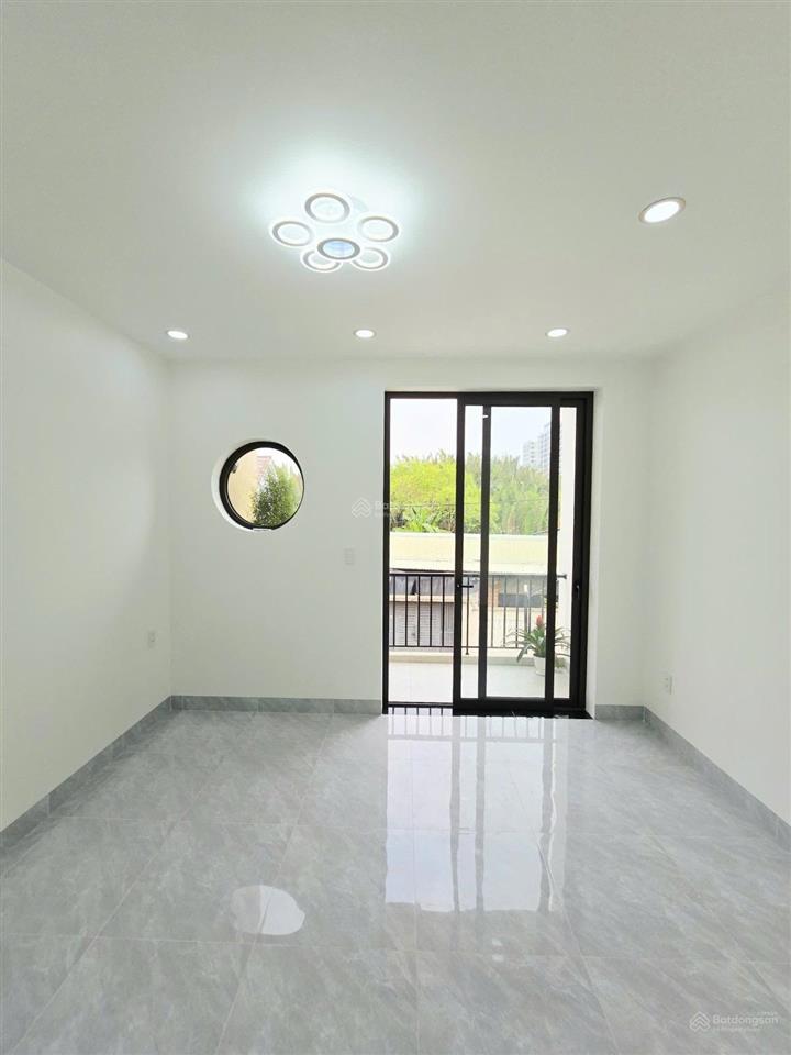 Nhà 3 tầng đường trường lưu. long trường q9 giá 4,25 tỷ còn tl
