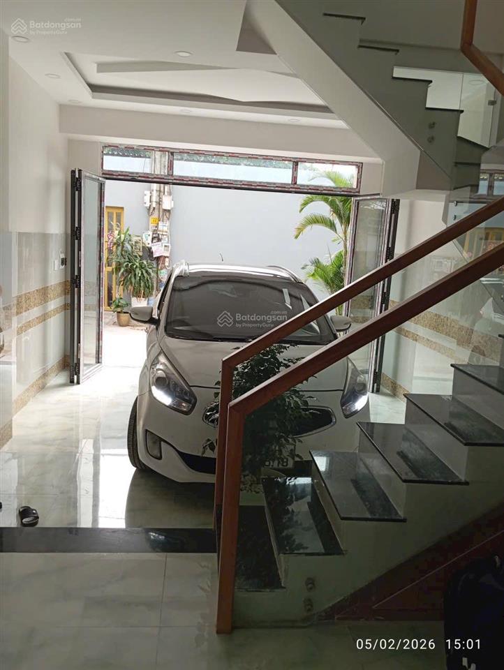 Nhà 4 tầng, hẻm xe hơi, ngay lã xuân oai giá 6,3 tỷ còn tl