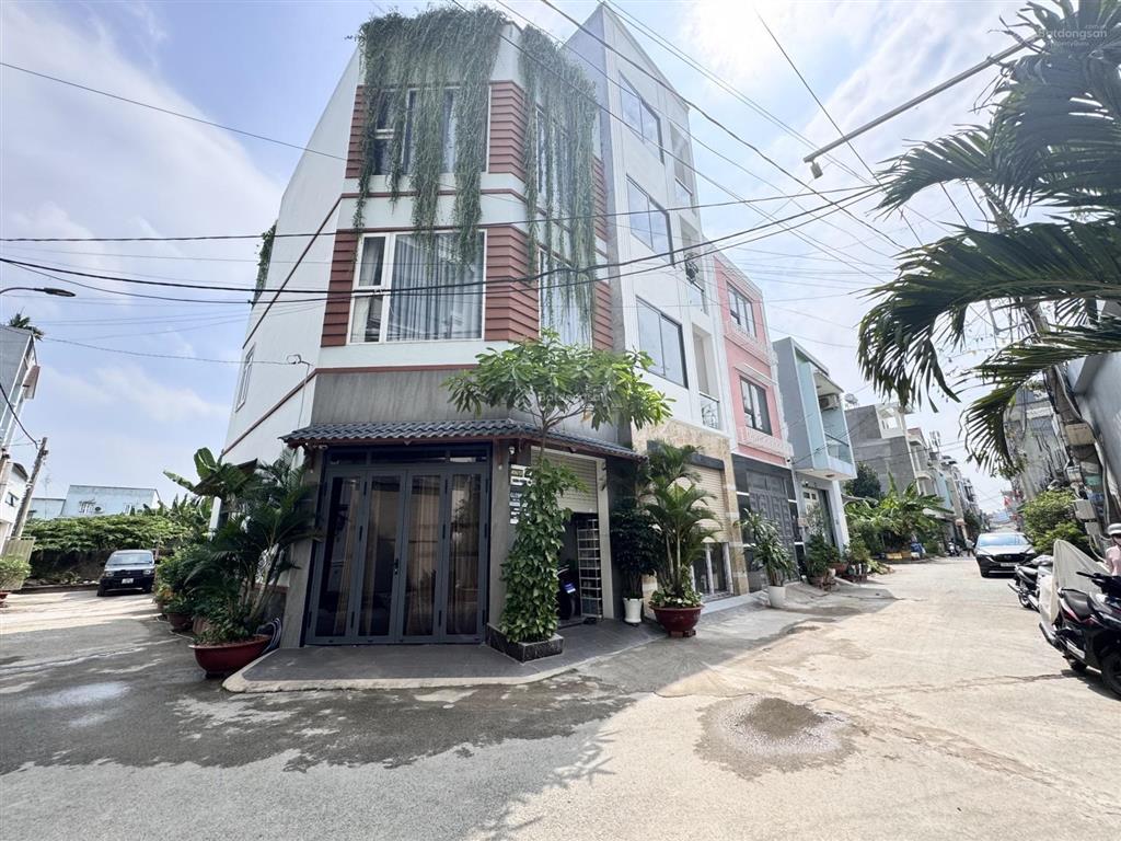 Nhà 4 tầng, hẻm xe hơi, ngay lã xuân oai giá 6,3 tỷ còn tl