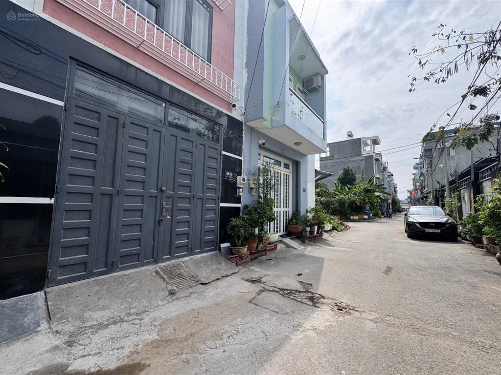 Nhà 4 tầng, hẻm xe hơi, ngay lã xuân oai giá 6,3 tỷ còn tl