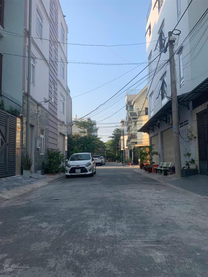 Bán nhà 4 tầng, hẻm xe hơi sát quận 2 giá 7,9 tỷ/64m2