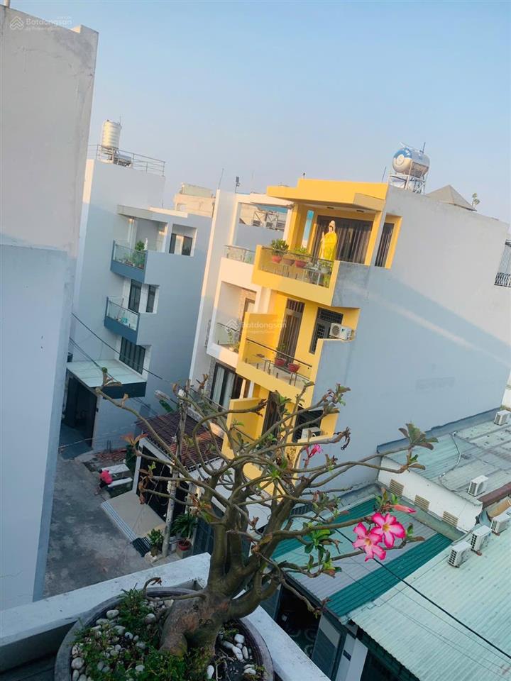 Bán nhà 4 tầng, hẻm xe hơi sát quận 2 giá 7,9 tỷ/64m2