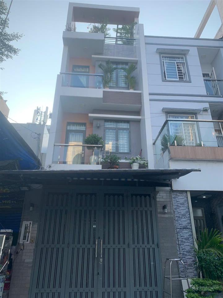 Bán nhà 4 tầng, hẻm xe hơi sát quận 2 giá 7,9 tỷ/64m2