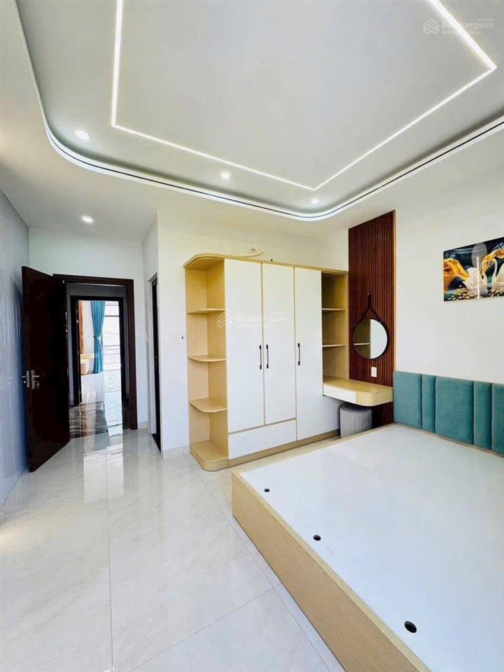 Nhà 4 tầng, hẻm xe hơi, đường lã xuân oai giá 6,8 tỷ/56m2 (còn tl)