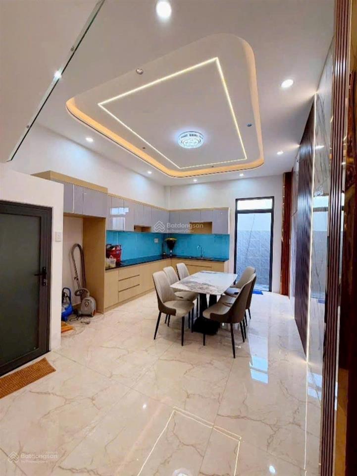 Nhà 4 tầng, hẻm xe hơi, đường lã xuân oai giá 6,8 tỷ/56m2 (còn tl)