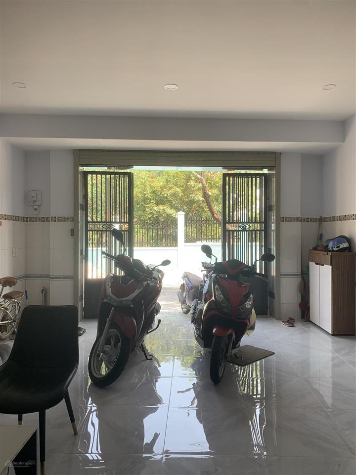 Nhà 3 tầng mặt tiền đường số, p. tân phú giá 7,6 tỷ