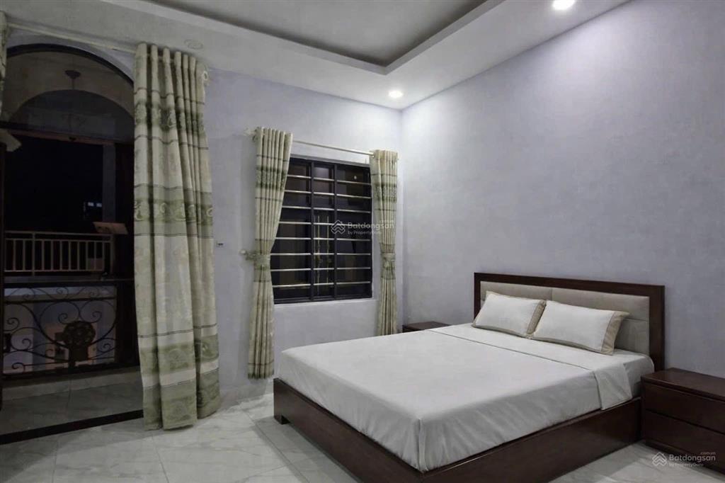 Nhà 4 tầng, hẻm xe hơi đường lã xuân oai giá 5,8 tỷ