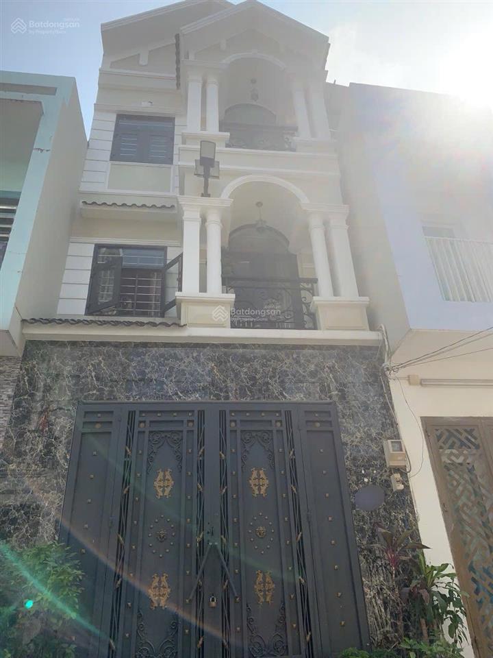 Nhà 4 tầng, hẻm xe hơi đường lã xuân oai giá 5,8 tỷ