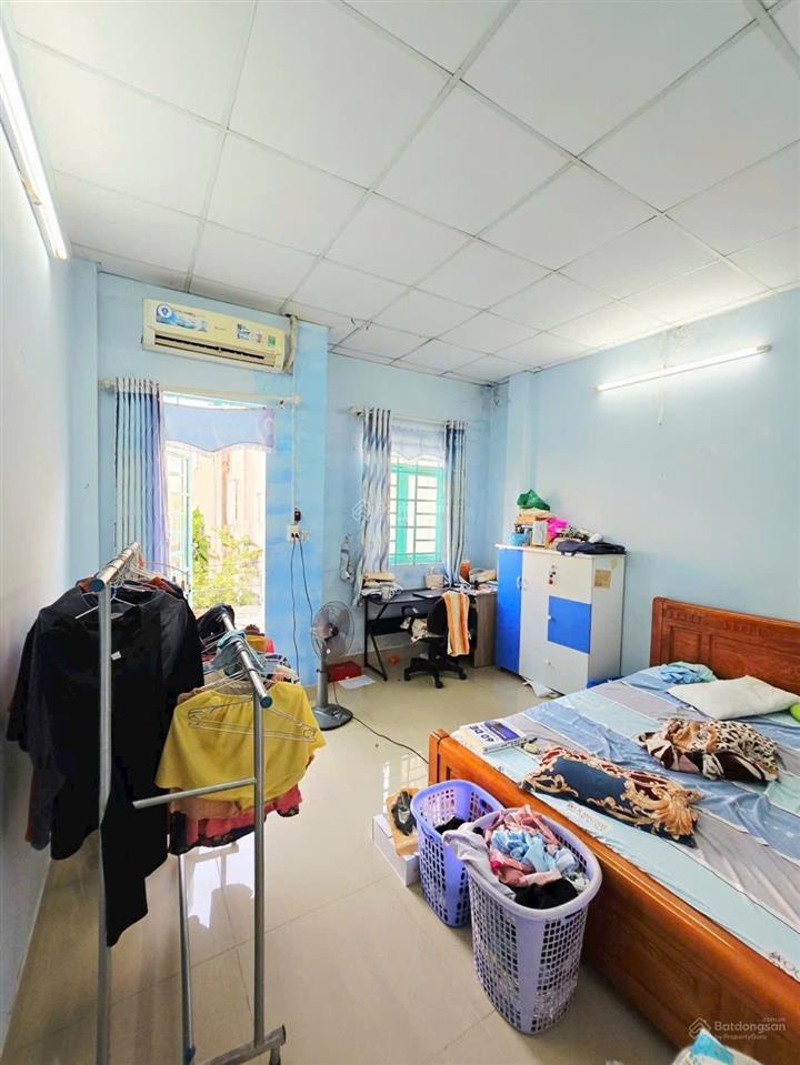 Bán nhà 2 tầng, hẻm xe hơi, p. trường thạnh quận 9 cũ giá 4,2 tỷ/64m2