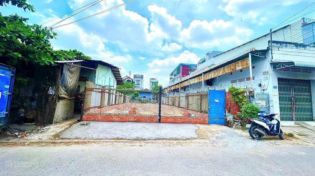 Bán đất mặt tiền đường 8, p. tăng nhơn phú b quận 9 giá 18,6 tỷ/226m2 (8x28)