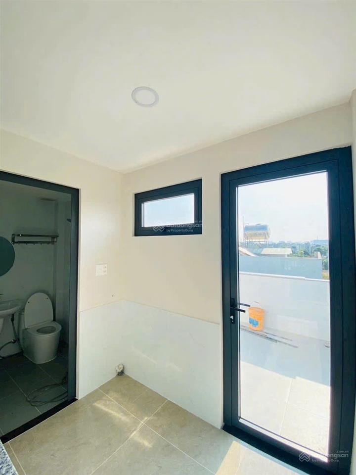 Bán nhà 3 tầng, hẻm xe hơi. gần chợ long trường giá 5,4 tỷ (còn thương lượng)