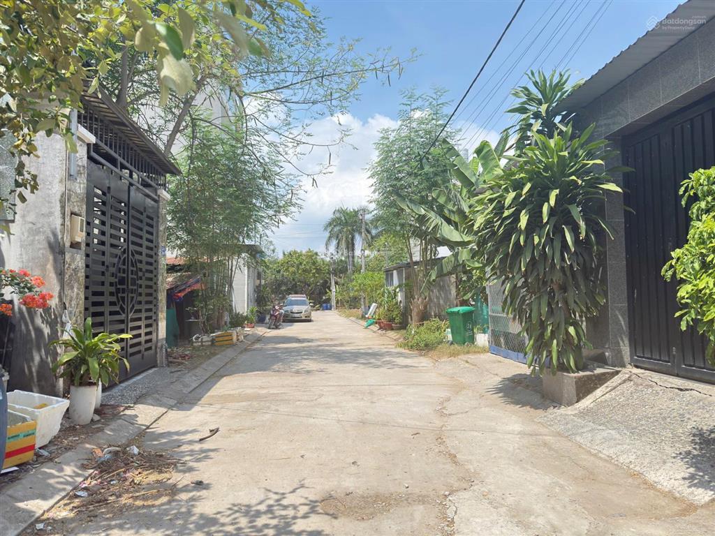 Bán nhà 2 tầng, hẻm xe hơi, phường trường thạnh quận 9, giá 4 tỷ/52m2