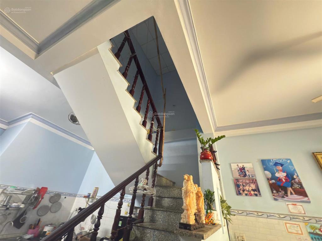 Bán nhà 2 tầng, hẻm xe hơi, phường trường thạnh quận 9, giá 4 tỷ/52m2
