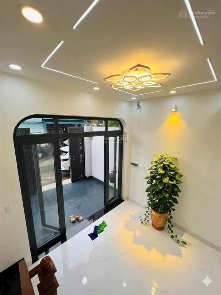 Bán nhà 3 tầng, hẻm xe hơi, gần vinhomes quận 9, giá 4,85 tỷ
