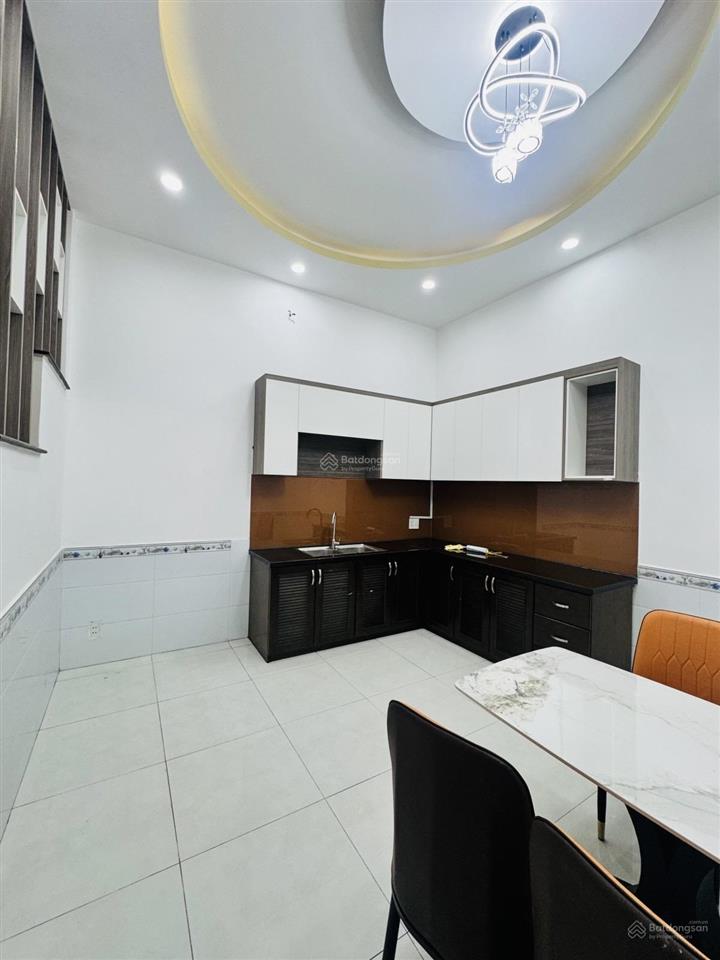 Nhà 3 tầng, hẻm xe hơi gần ngã 3 lò lu  lã xuân oai giá 5,5 tỷ (tl)