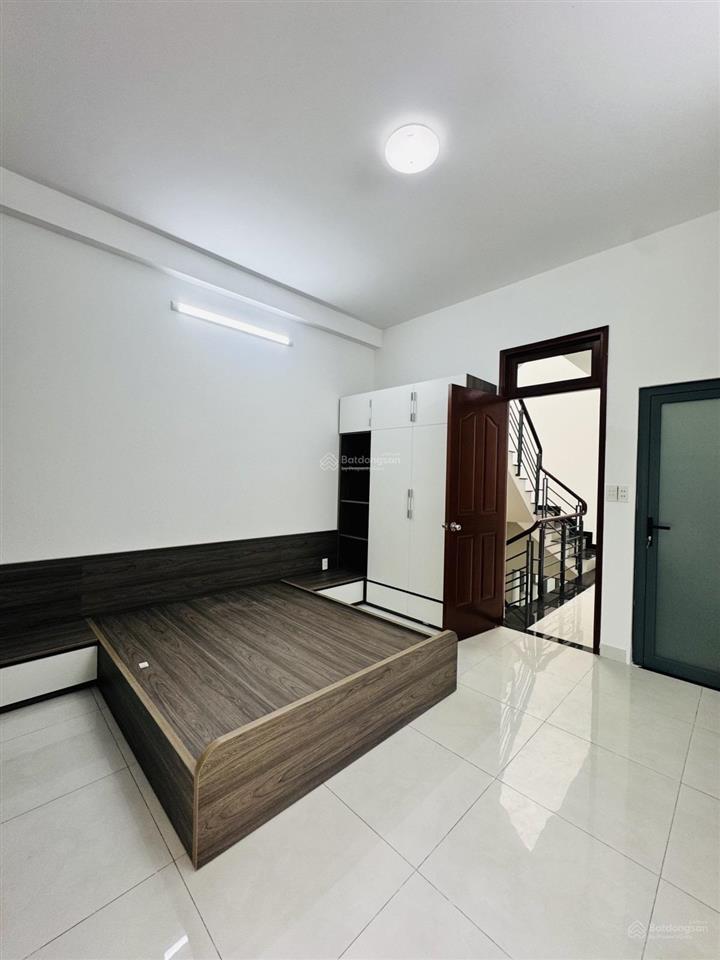 Nhà 3 tầng, hẻm xe hơi gần ngã 3 lò lu  lã xuân oai giá 5,5 tỷ (tl)