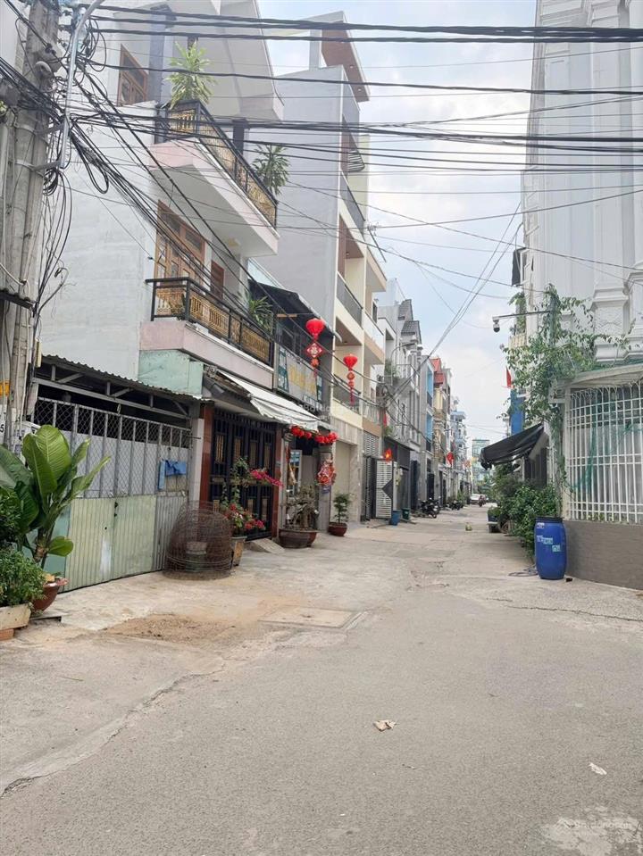 Bán nhà 4 tầng, hẻm xe hơi, đường lã xuân oai giá 6,2 tỷ
