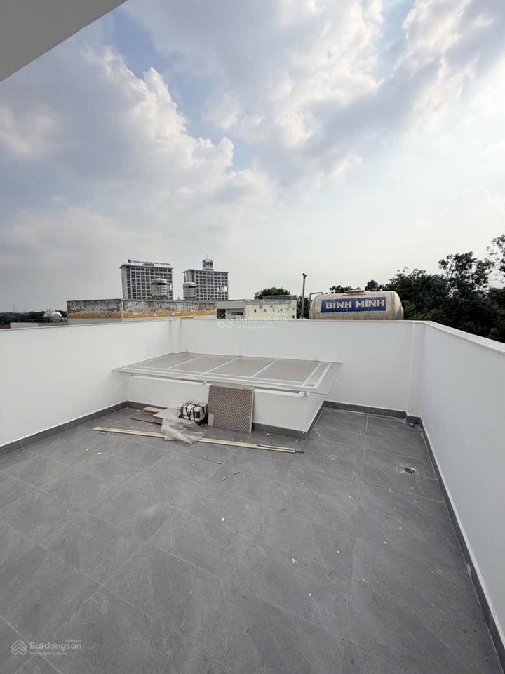 Bán nhà 4 tầng, hẻm xe hơi, đường lã xuân oai giá 6,2 tỷ
