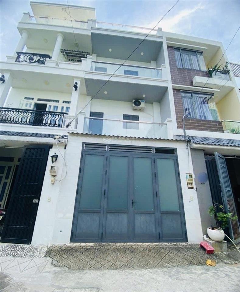 Bán nhà 3 tầng, hẻm xe hơi, p. long trường quận 9, giá 5 tỷ còn thương lượng