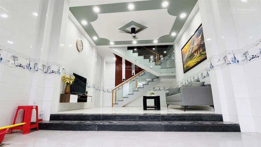 Bán nhà 3 tầng, hẻm xe hơi, p. long trường quận 9, giá 5 tỷ còn thương lượng