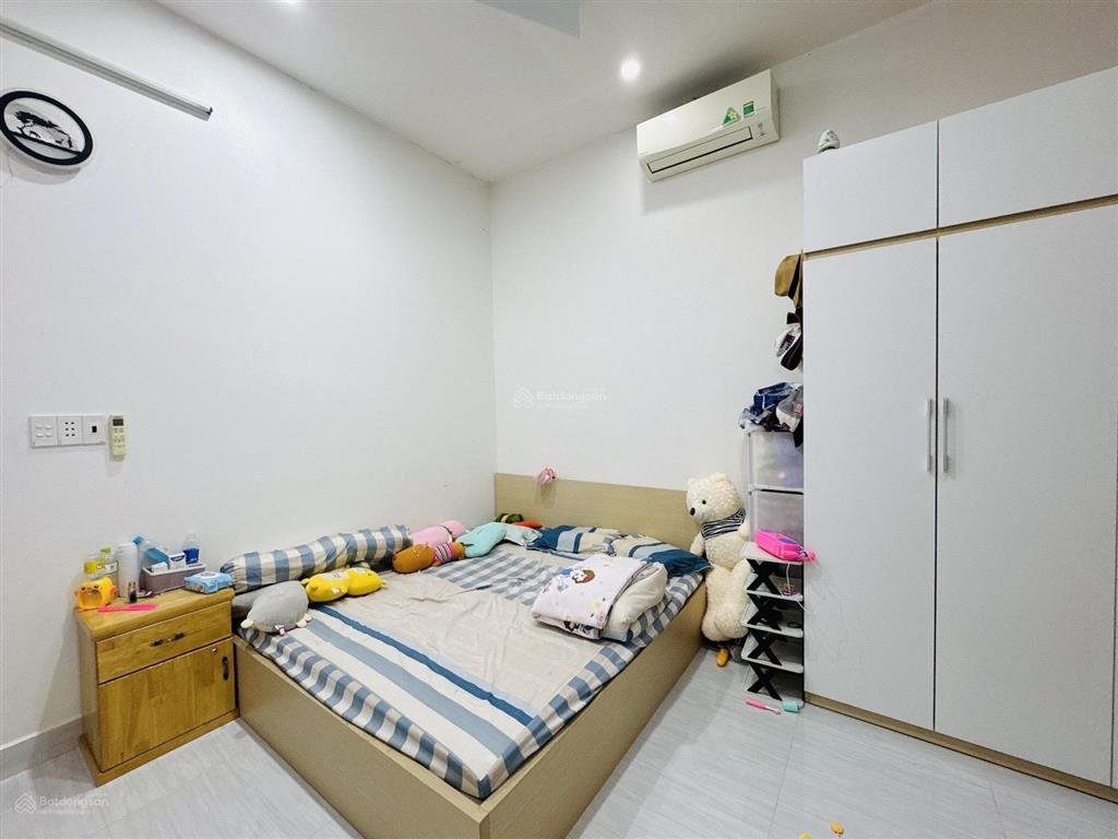 Bán nhà 2 tầng, hẻm xe hơi, phường long trường giá 4,2 tỷ