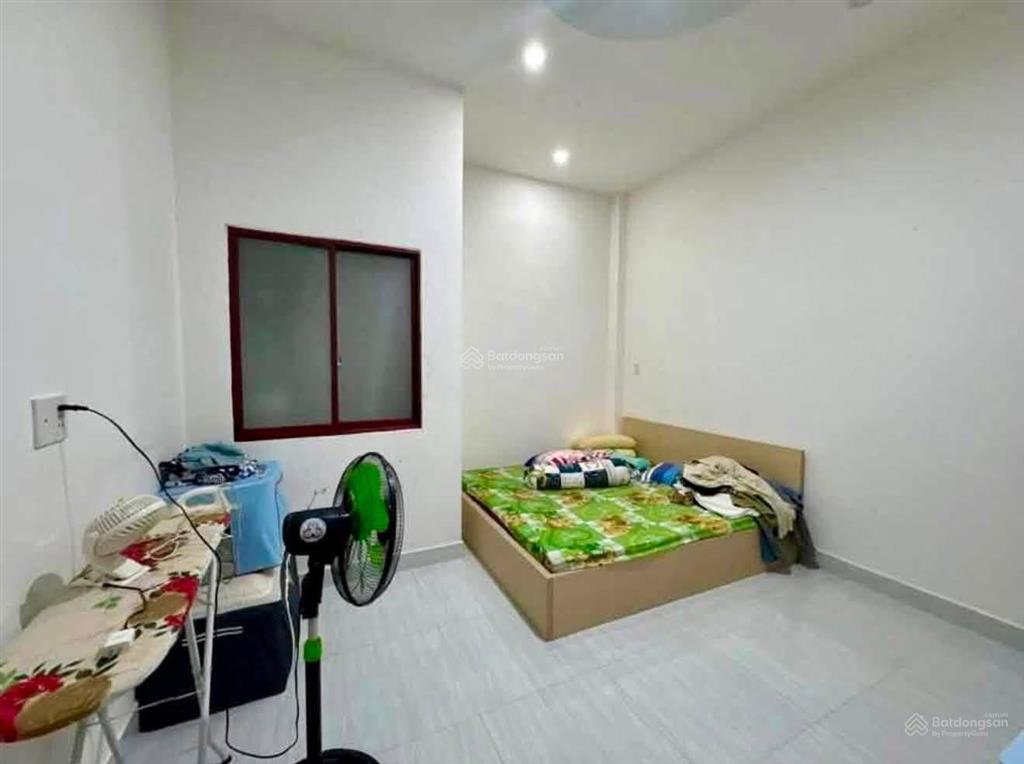 Bán nhà 2 tầng, hẻm xe hơi, phường long trường giá 4,2 tỷ