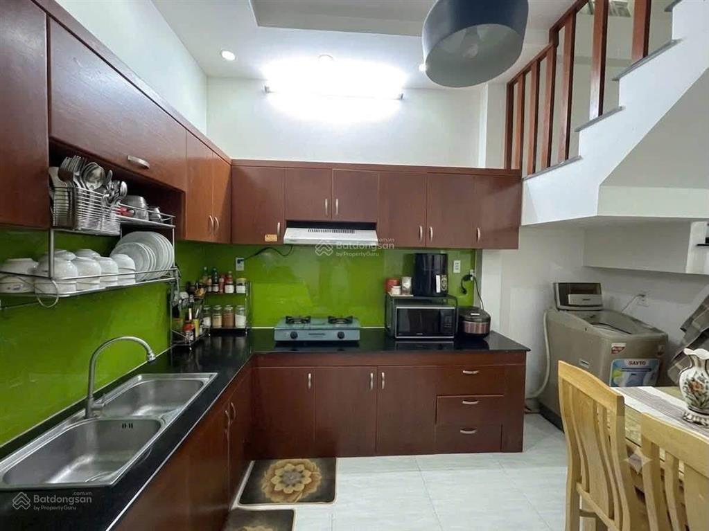Bán nhà 2 tầng, hẻm xe hơi, phường long trường giá 4,2 tỷ