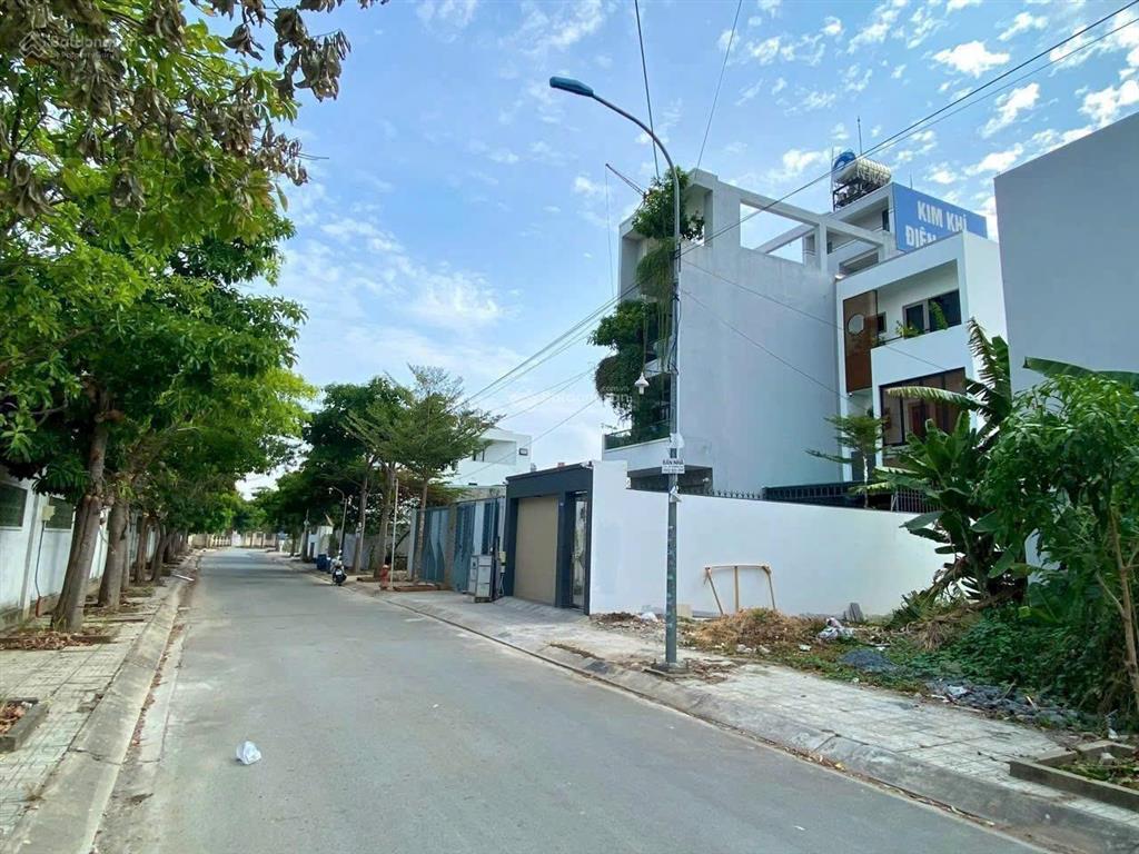 Bán đất khu tăng long river view, đường 10m giá 4,6 tỷ/110m2