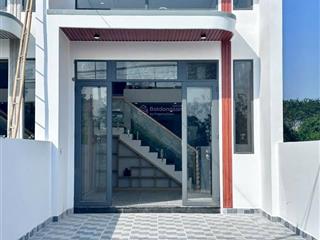 Bán nhà tân bình gần chợ bến cá, sổ hồng riêng 88m