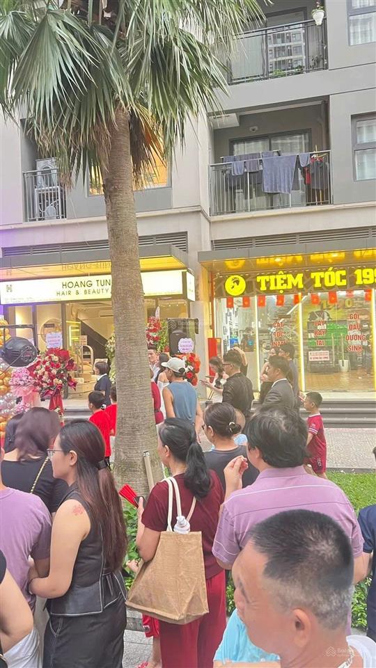 Bán gấp  shop chân đế mặt sảnh đối sảnh đã cho facmacity thuê 40tr/tháng