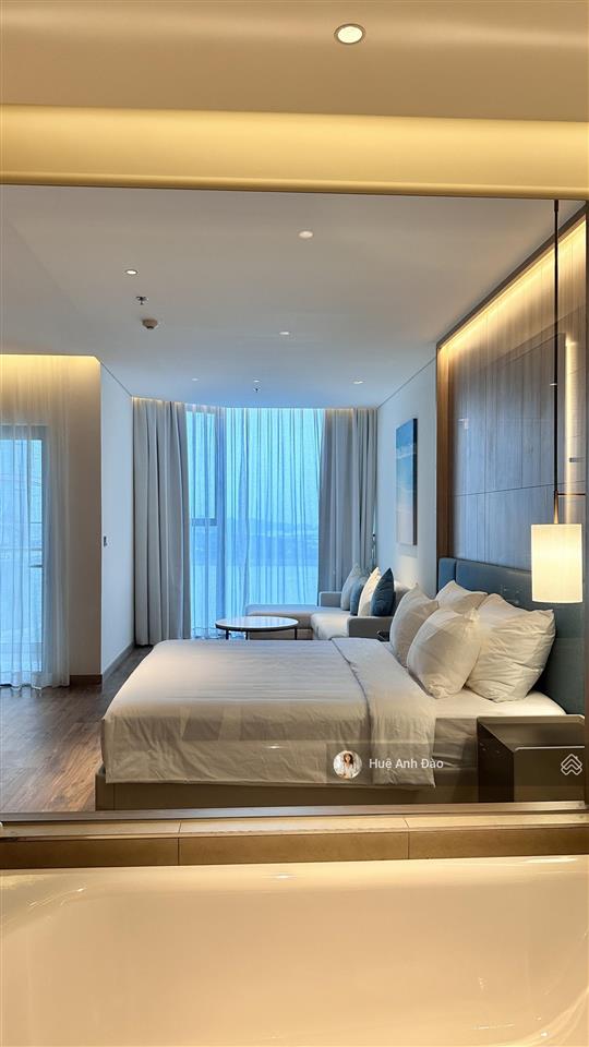 1 phòng ngủ 45m2  tầng cao  chính biển thiết kế cao cấp a la carte giá chỉ 3.250 tỷ