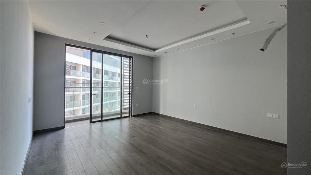 Chính chủ bán căn studio view biển mã 11 toà a tầng trung. giá 1,1 tỷ.  0936 915 ***