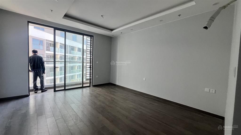 Chính chủ bán căn studio view biển mã 11 toà a tầng trung. giá 1,1 tỷ.  0936 915 ***