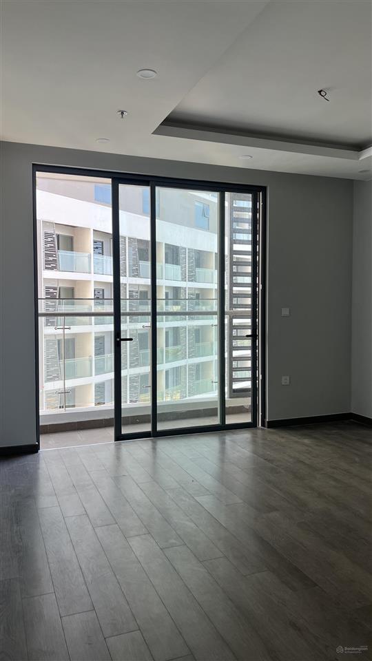 Chính chủ bán căn studio view biển mã 11 toà a tầng trung. giá 1,1 tỷ.  0936 915 ***