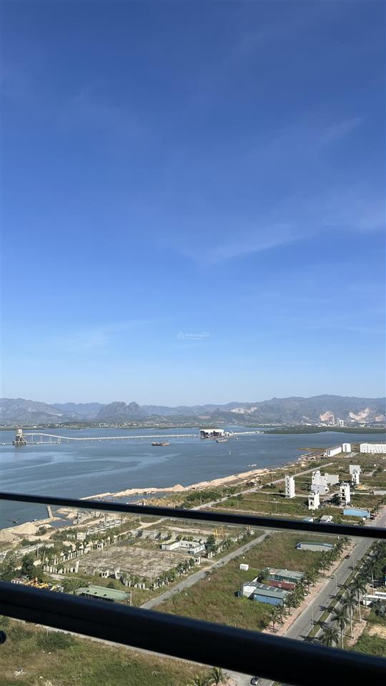 Studio view biển. giá bán 1.2x bao gồm full nội thất.  0936 915 ***