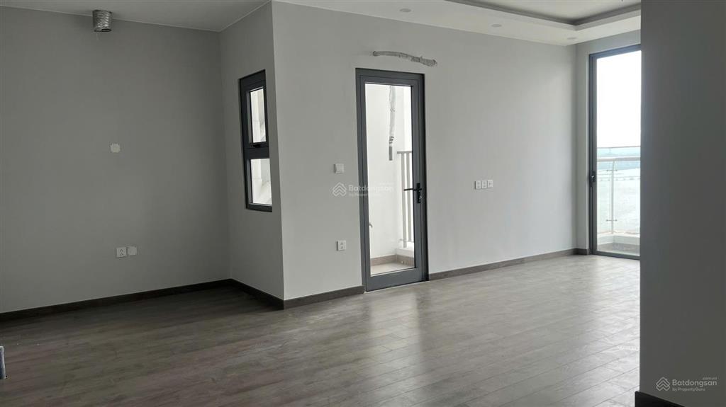 Chính chủ bán căn 1n+ toà a view biển tầng cao, full nội thất, giá bán 1,680 full.chỉ việc vào ở