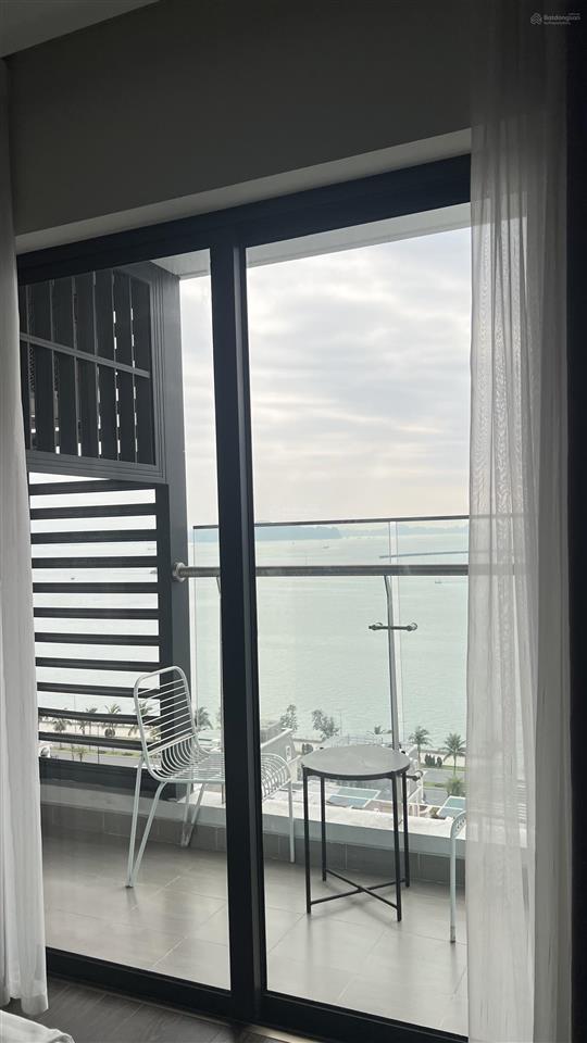 Chỉ với 2,3 tỷ sở hữu căn hộ studio tầng trung view trực diện biển xem pháo hoa full tháng