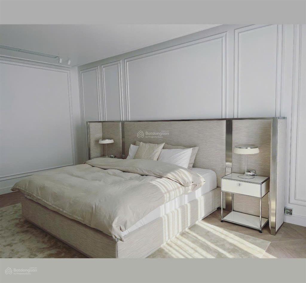 Chủ nhà gửi cho thuê song lập hoa sữa vinhomes riverside, full nội thất có thang máy giá 45 triệu
