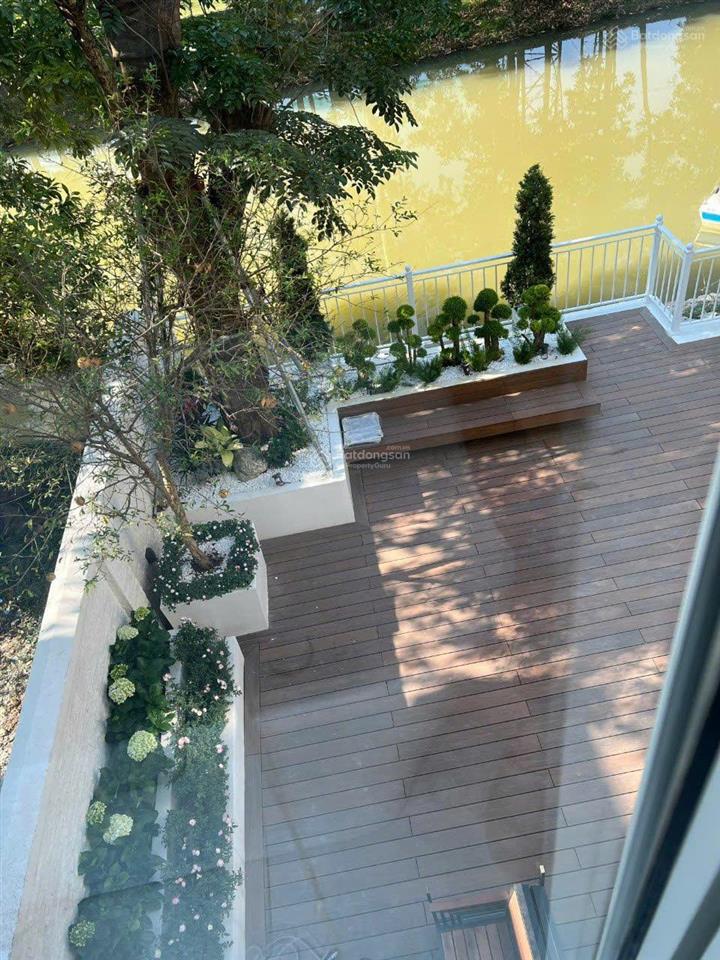 Chủ nhà gửi cho thuê song lập hoa sữa vinhomes riverside, full nội thất có thang máy giá 45 triệu