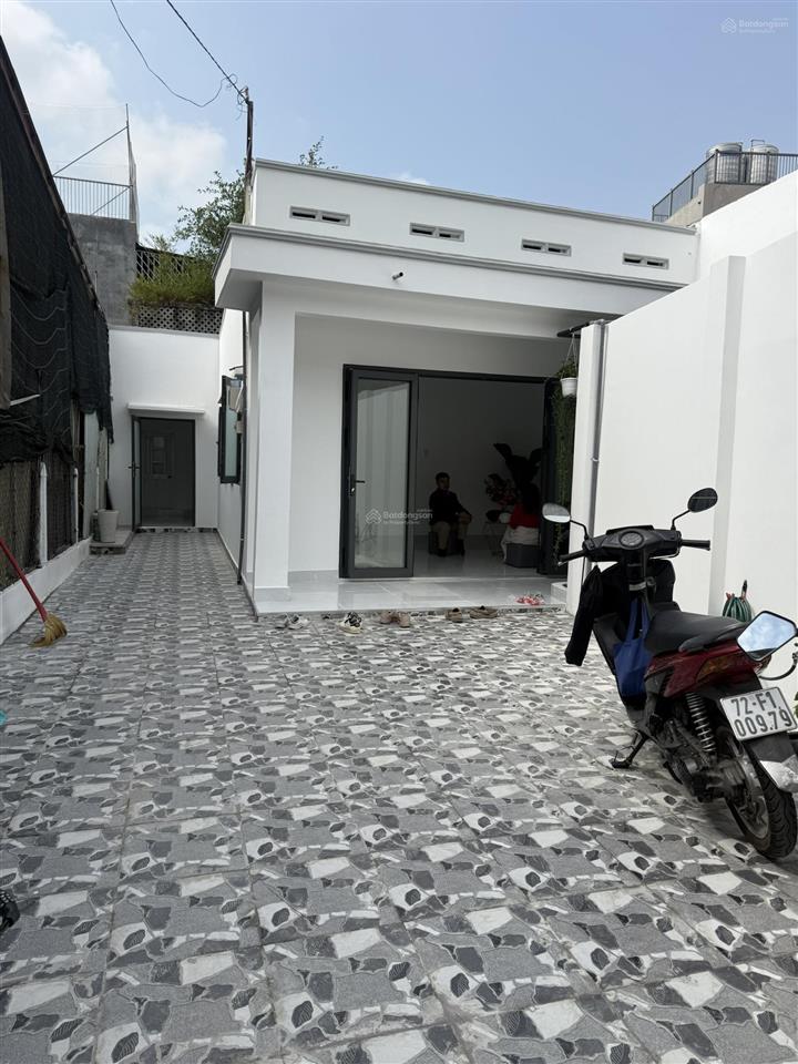 Nhà sát quốc lộ 13 cần ra để giải quyết việc gia đình