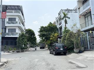 Chủ định cư cần bán nhà khu bên sông liền kề gigamall