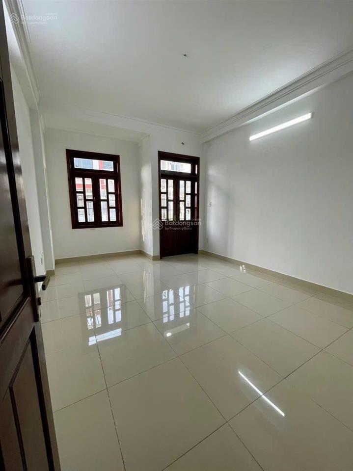 Chủ giảm thêm 1,2 tỷ để ra nhanh căn nhà hiệp bình 3 tầng kiên cố.