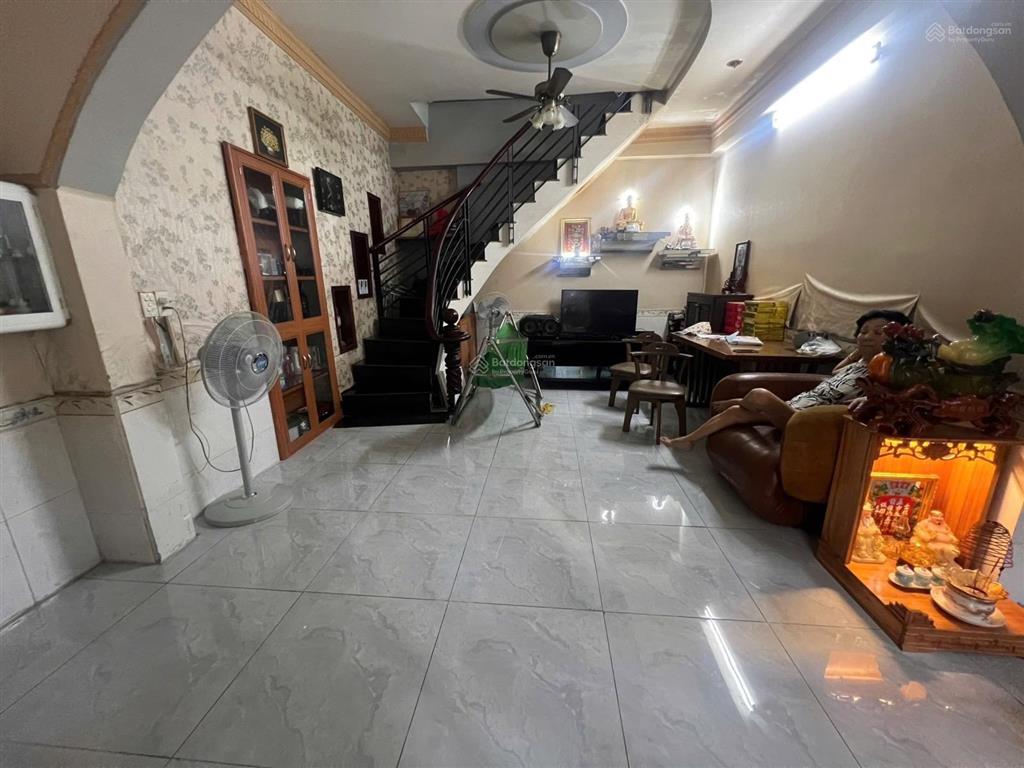 Bán nhà khu bên sông gần nhà hàng bên sông giá 5,5 tỷ
