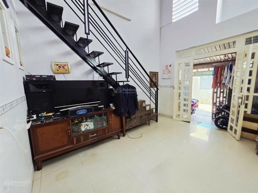 Bán nhà gần gigamall giá 5,9 tỷ
